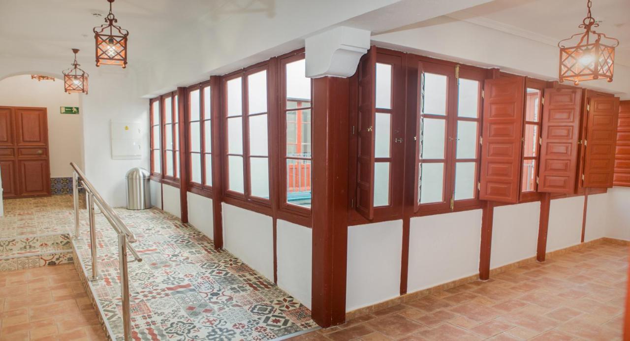 Vivian'S Guest House Jerez de la Frontera Luaran gambar